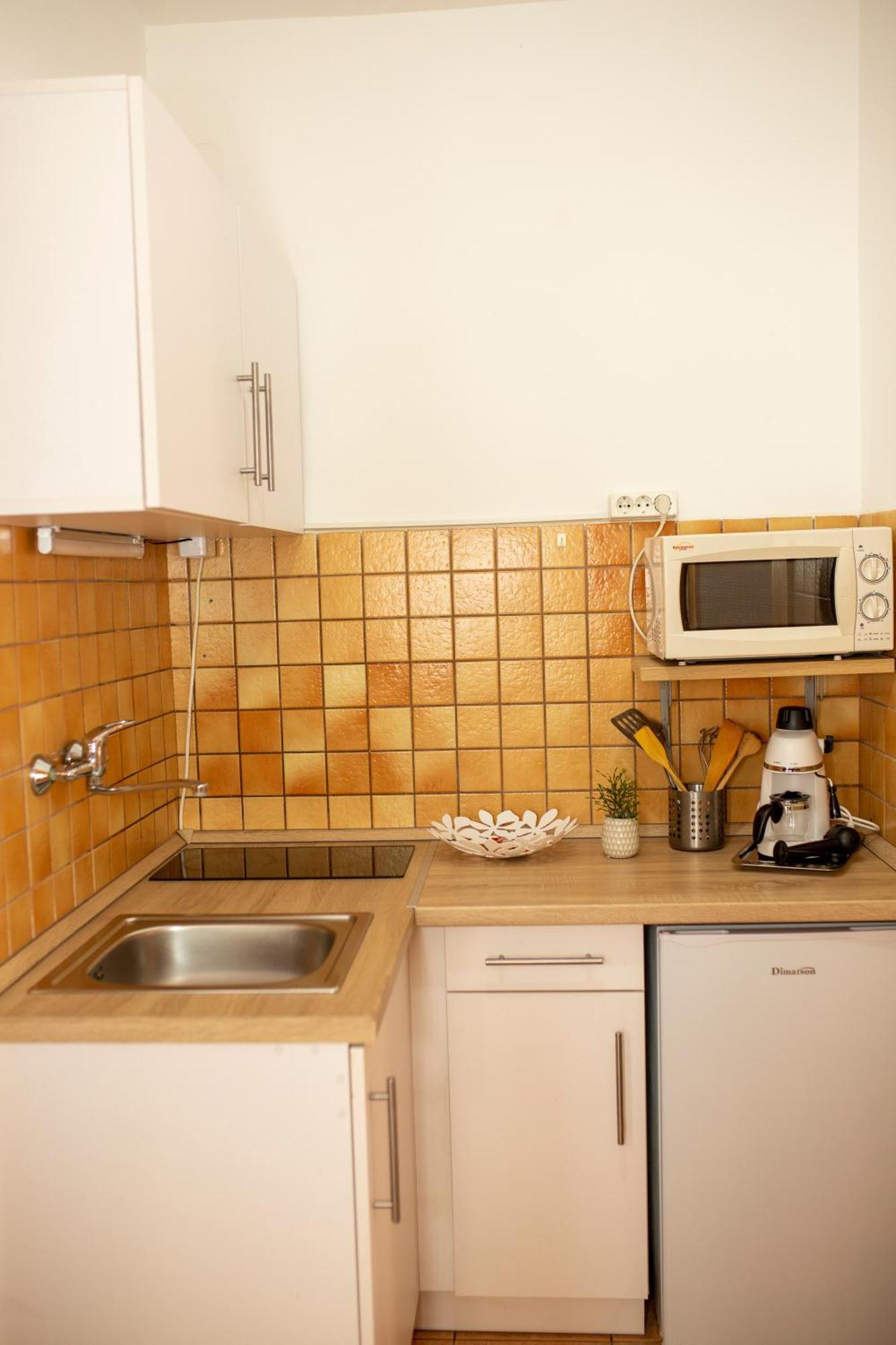 Huerkecz Apartmanhaz Heviz Exterior photo