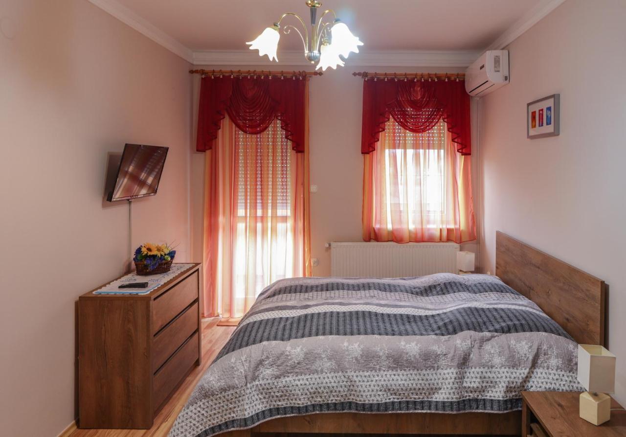 Huerkecz Apartmanhaz Heviz Exterior photo